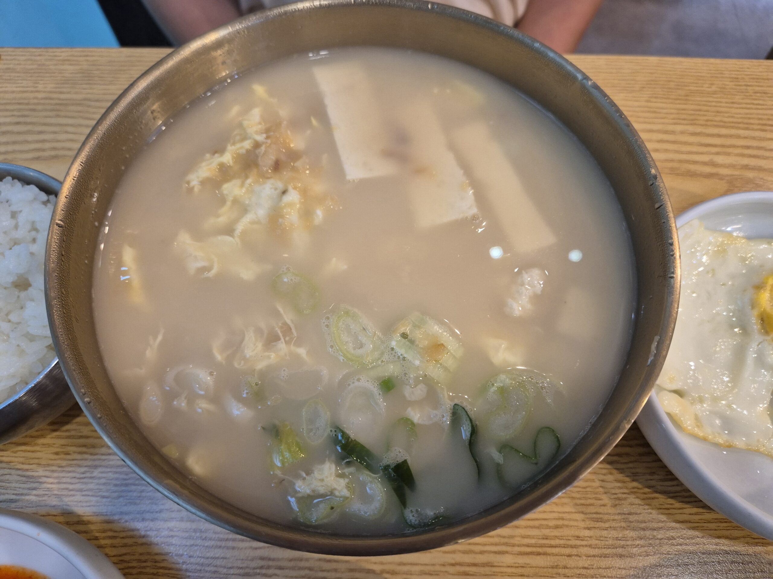 동우황태북어국 황태북어국